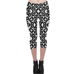 Black And White Geometric Pattern Capri Leggings  by dflcprints