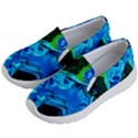 Dscf1604 - lady in blue kimono Kid s Lightweight Slip Ons View2