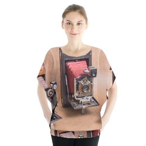 Camera 1149767 1920 Blouse by vintage2030