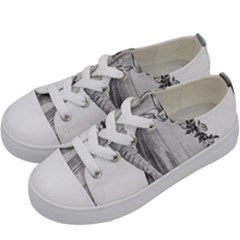 Vintage 971636 1280 Kids  Low Top Canvas Sneakers by vintage2030