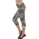 Surreal Design Graphic Pattern Lightweight Velour Capri Leggings  View3