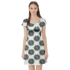 Graphic Pattern Flowers Short Sleeve Skater Dress by Pakrebo