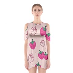 Seamless-strawberry-fruit-pattern-background Shoulder Cutout One Piece Dress by Vaneshart