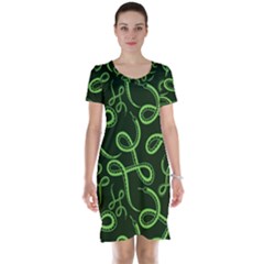 Snakes Seamless Pattern Short Sleeve Nightdress by Amaryn4rt