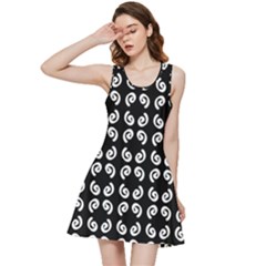 Abstrait Spirale Blanc/noir Inside Out Racerback Dress by kcreatif