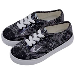 Hg Breeze Kids  Classic Low Top Sneakers by MRNStudios