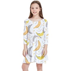 Seamless Stylish Pattern-with-fresh-yellow-bananas-background Kids  Quarter Sleeve Skater Dress by Wegoenart