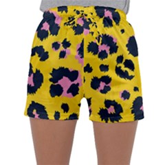 Leopard-print-seamless-pattern Sleepwear Shorts by Jancukart