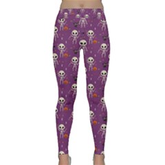 Background Halloween Pattern Pumpkin Skeleton Bat Classic Yoga Leggings by Ravend