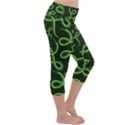 Snakes Seamless Pattern Lightweight Velour Capri Yoga Leggings View3