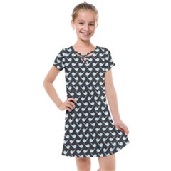 Pattern 262 Kids  Cross Web Dress by GardenOfOphir