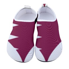 Heart-love-flag-qatar Men s Sock-style Water Shoes by Bedest