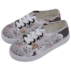 Cute Cats Seamless Pattern Kids  Classic Low Top Sneakers by pakminggu