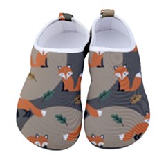 Fox Pattern Men s Sock-style Water Shoes by Pakjumat