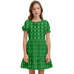 Green Christmas Tree Pattern Background Kids  Puff Sleeved Dress by Paksenen