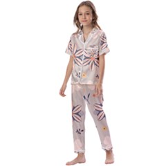  Minimalist Pattern With Simple Lines,flower And Shapes, Creating A Clean And Modern Kids  Satin Short Sleeve Pajamas Set by myclothy