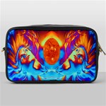 Escape From The Sun Travel Toiletry Bag (One Side) Front