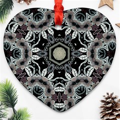 Design C1 Ornament (heart) by LW323