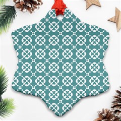 Pattern 299 Ornament (snowflake) by GardenOfOphir