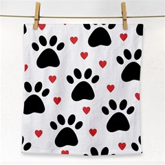 Dog Paw Vector Seamless Pattern With Hearts Face Towel by Perong